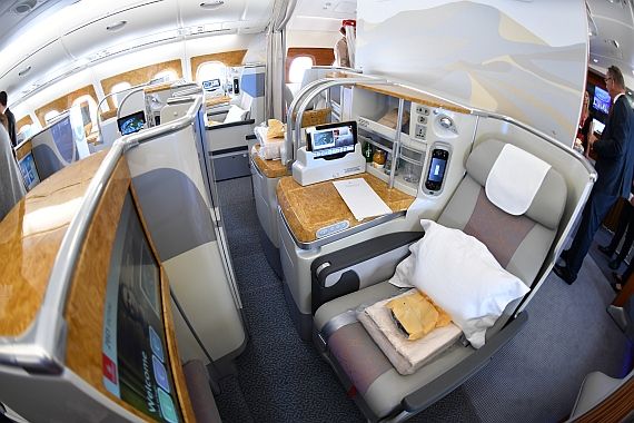 DSC_0148 Emirates Airbus A380 A6-EUB Empfang Flughafen Wien 22. Juni 2016 Foto Huber Austrian Wings Media Crew Business Class