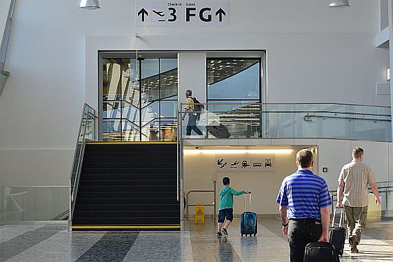 Flughafen Wien neuer Durchgang Check-In 2 zu Check-in 3 Skylink Foto PA Austrian Wings Media Crew