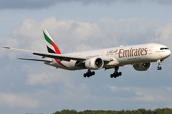 Emirates Boeing 777-300ER A6-EBL Foto Austrian Wings Media Crew