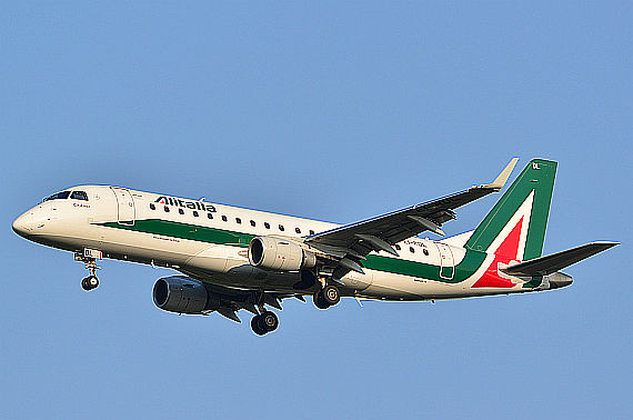 Alitalia Embraer E175 EI-RDL Foto PA Austrian Wings Media Crew