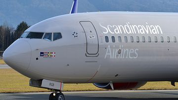 SAS Scandinavian Airlines Boeing 737-800 LN-RGB Closeup Cockpit Foto PA Austrian Wings Media Crew