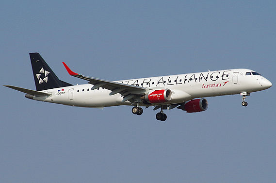 Embraer E195 aua-austrian_oe-lwh_star-alliance_26sep16_embraer-e195-foto-martin-oswald