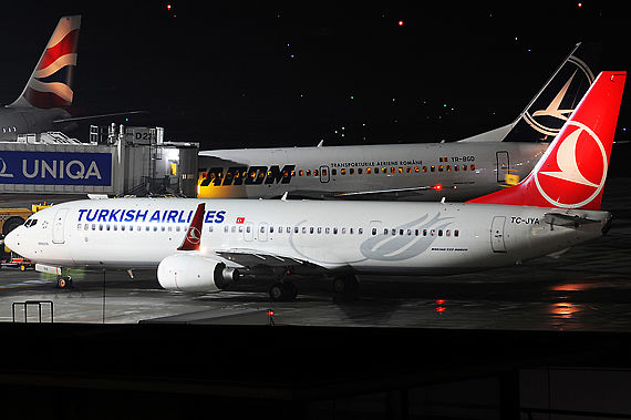 Turkish Airlines Boeing 737-900ER (TC-JYA) - Foto: Austrian Wings Media Crew