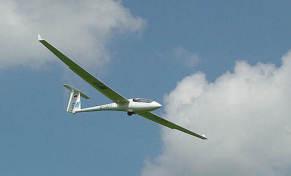 Segelflugzeug im Landeanflug, Symbolbild - Foto: Wiki Commons