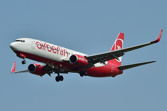 Air Berlin Boeing 737-800 D-ABKK Foto Huber Austrian Wings Media Crew