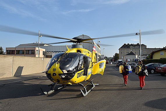 Christophorus 9 beim Einsatz mitten in Wien Foto Huber Austrian Wings Media Crew