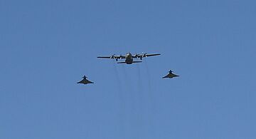 Österreichisches Bundesheer zeigt Eurofighter und Hercules zum Nationalfeiertag