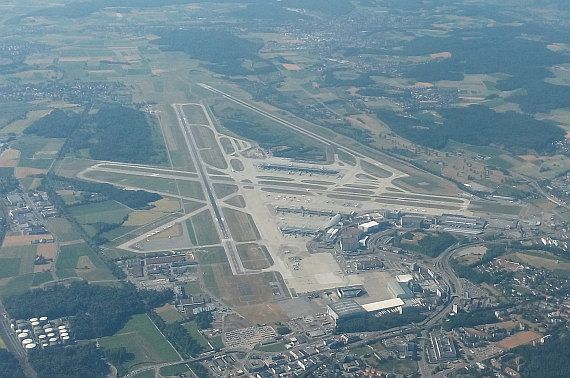 Flughafen Zürich Luftaufnahme Aig Austrian Wings Media Crew