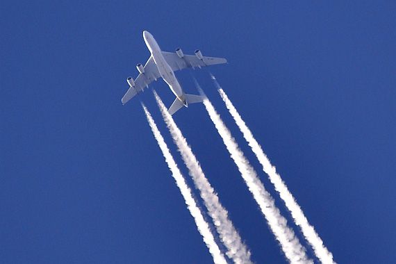 Singapore Airlines Airbus A380 Kondensstreifen Flugverkehr Verkehrsflugzeug Luftverkehr Symbolbild Sujetbild Foto PA Austrian Wings Media Crew