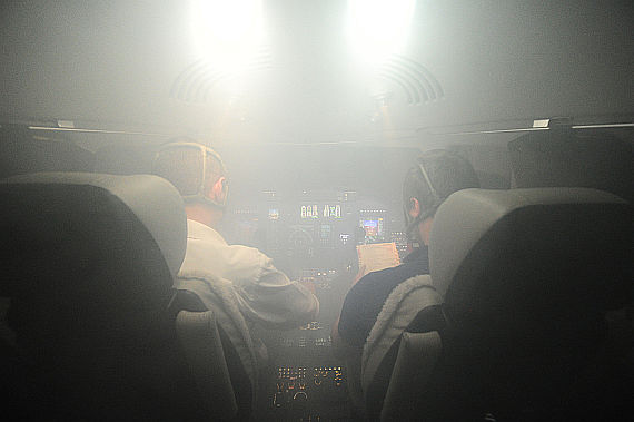 Rauch im Cockpit Smoke in the Cockpit Symbolbild Sujetbild Simulator - Foto: PA / Austrian Wings Media Crew