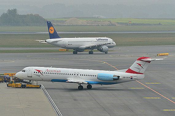 AUA Austrian Airlines Fokker 100 OE-LVD Lufthansa Airbus A320 D-AIPB Foto PA Austrian Wings Media Crew