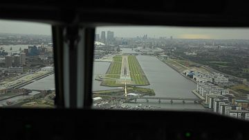 Anflug LCY London City Airport Foto Huber Austrian Wings Media Crew