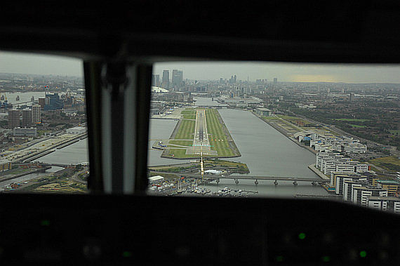 Anflug LCY London City Airport Foto Huber Austrian Wings Media Crew