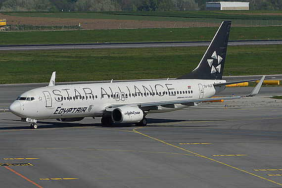 Egyptair Star Alliance Boeing 737-800 SU-GCS Foto Huber Austrian Wings Media Crew