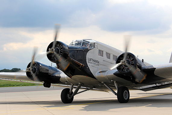 Lufthansa Junkers Ju 52 Tante Ju Graz rollt Foto Christof Rainer