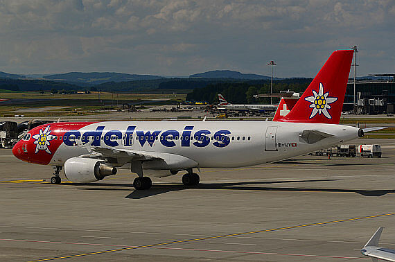 Edelweiss Airbus A320 HB-IJV Foto PA Austrian Wings Media Crew