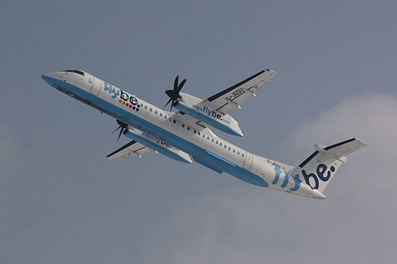Dash 8-400 der flybe kurz nach dem Start - Foto: Christian Zeilinger