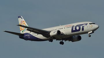LOT Charters Boeing 737-400 SP-LLE Foto Huber Austrian Wings Media Crew