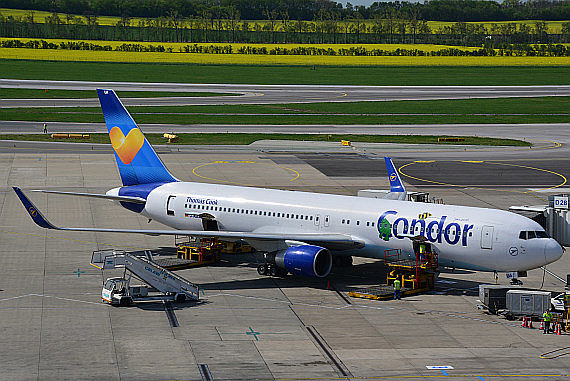 Condor Boeing 767-300ER D-ABUA_2 Foto PA Austrian Wings Media Crew