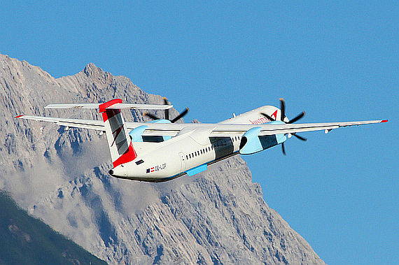 Flughafenfest Innsbruck 2013 AUA Austrian Airlines Bombardier Q400 Start LOWI 26.10.13 AUA Q400 beim takeoff zum Alpenrundflug CSchoepf
