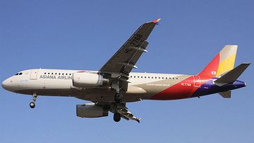 Asiana Airlines Airbus A320 HL7788 Kentaro Iemoto via Wiki