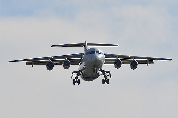 Bae 146 Avro RJ85 RJ100 Verkehrsflugzeug Flugverkehr Luftverkehr Landeanflug Symbolbild Sujetbild Foto PA Austrian Wings Media Crew