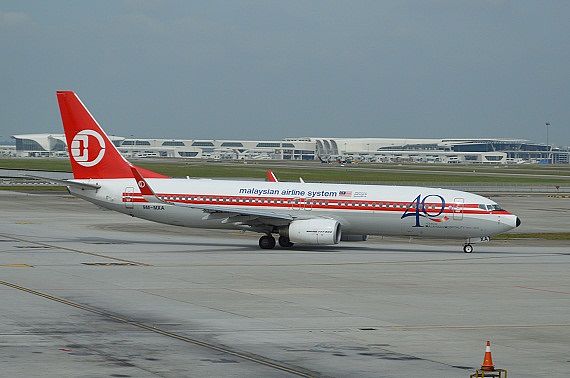Malaysia Airlines Boeing 737 Retro 74L (139) Foto Roman Maierhofer