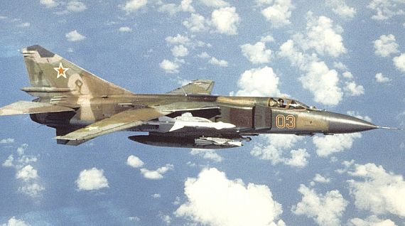 MiG-23 im Flug - Foto: U.S.-Streitkräfte