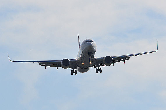 Boeing 737-800 Verkehrsflugzeug Flugverkehr Luftverkehr Landeanflug Symbolbild Sujetbild Foto PA Austrian Wings Media Crew