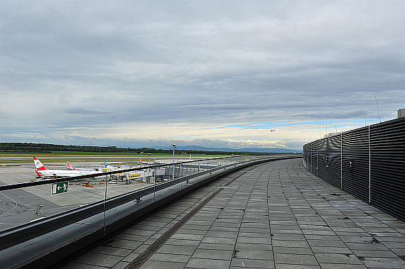 Fertig ist das Besucherdeck am Check In 3 / Skylink bereits, bis zur Eröffnung müssen sich Spotter aber noch etwas gedulden - Foto: Austrian Wings Media Crew