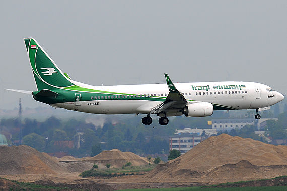 Iraqi Airways Boeing 737-800 Erstlandung Wien - Foto: Austrian Wings Media Crew