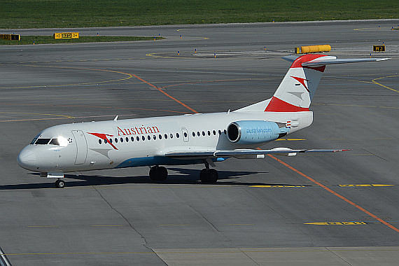 AUA Austrian Airlines Fokker 70 OE-LFI Foto Huber Austrian Wings Media Crew