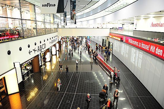 Passagier Ankunftshalle Check-In 3 Skylink Symbolbild Sujetbild Foto PA Austrian Wings Media Crew