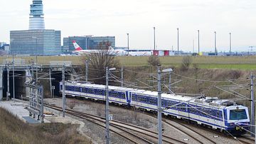 Flughafen Wien Schnellbahn Flughafenschnellbahn S7 S 7 Foto PA Austrian Wings Media Crew