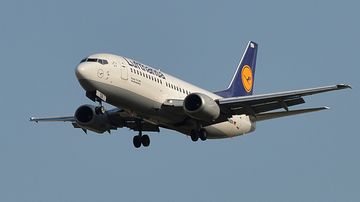 Lufthansa Boeing 737-300 D-ABEN Foto Huber Austrian Wings Media Crew