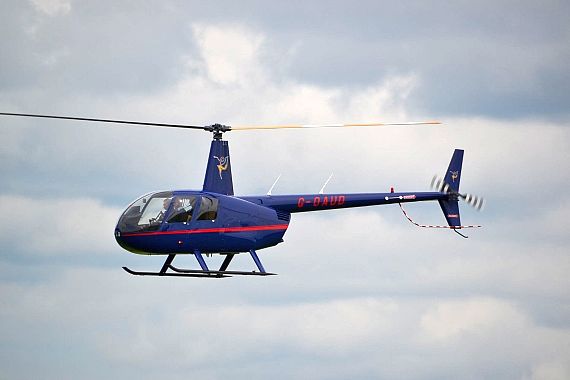 Robinson R44 G-OAUD - Foto: Alec Wilson/Wikimedia Commons