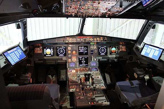 Surface 3 Pro im AUA Cockpit - Foto: Austrian Airlines