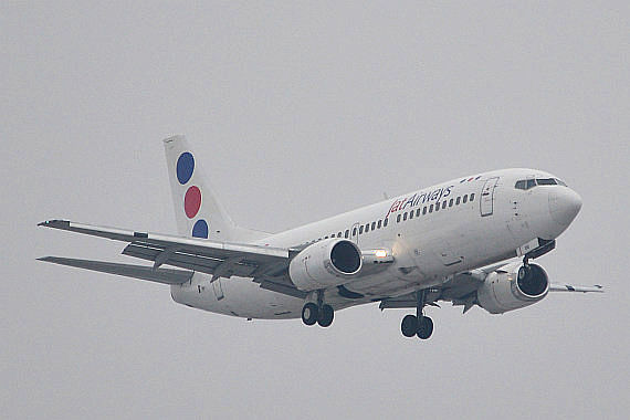 JAT Airways Air Serbia Boeing 737-300 YU-AOU Foto PA Austrian Wings Media Crew