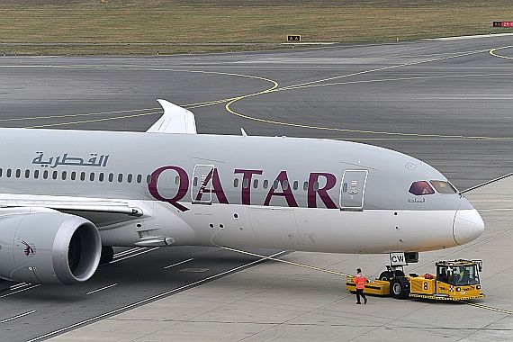 dsc_0002-qatar-airways-pushback-symbolbild-sujetbild-foto-huber-austrian-wings-media-crew