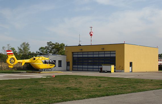 ÖAMTC Notartzhubschrauber Christophorus 9 EC-135 OE-XEM am Stützpunkt in Aspern Foto PA Austrian Wings Media Crew