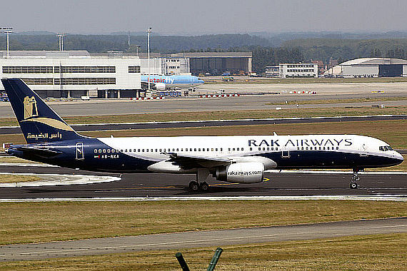 RAK Airways Boeing 757 PlaneSpotter94 Wiki Commons