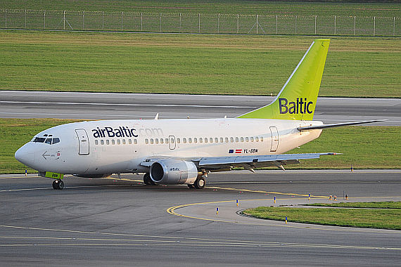 Air Baltic AirBaltic Boeing 737-500 mit Eyebrow windows YL-BBM Foto PA Austrian Wings Media Crew