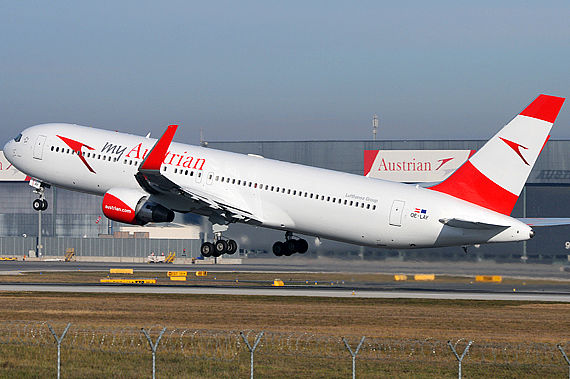 myAustrian AUA Austrian Airlines Boeing 767-300 OE-LAY start - Foto Austrian Wings Media Crew