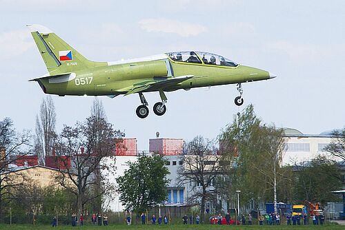 První sériový stroj L-39NG úspěšně zahájil svůj první let