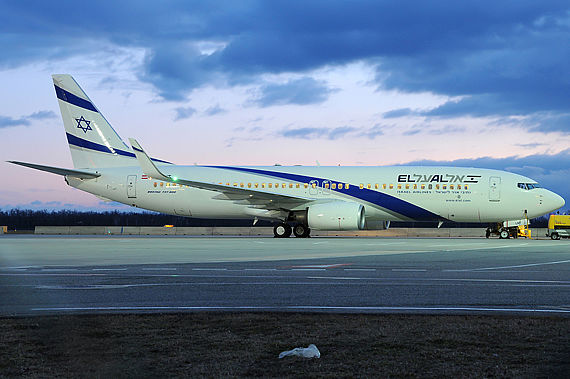 Ehemalige AUA Boeing 737-800 OE-LNT - Foto: Chris Jilli