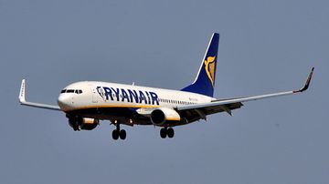 Boeing 737-800 von Ryanair im Landeanflug (Symbolbild) - Foto: Austrian Wings Media Crew