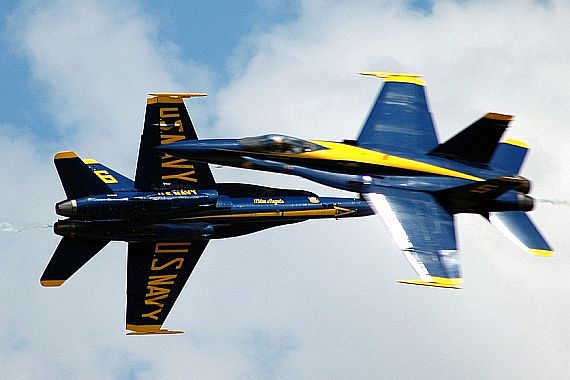 F-18 Blue Angels Foto Jane Campbell US Navy via Wikipedia