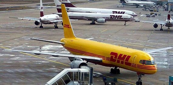 Mehrere Boeing 757 von DHL; eine Maschine dieses Typs führte auch Flug DHL 611 durch - Foto: Wiki Commons