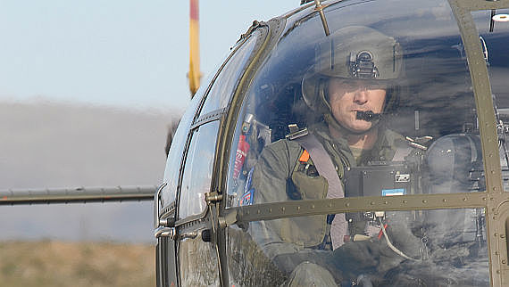 Gerd Luxbauer in Alouette III