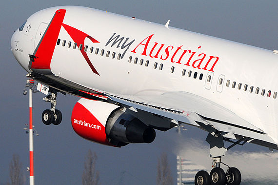 myAustrian AUA Austrian Airlines Boeing 767-300 OE-LAY closeup start - Foto Austrian Wings Media Crew